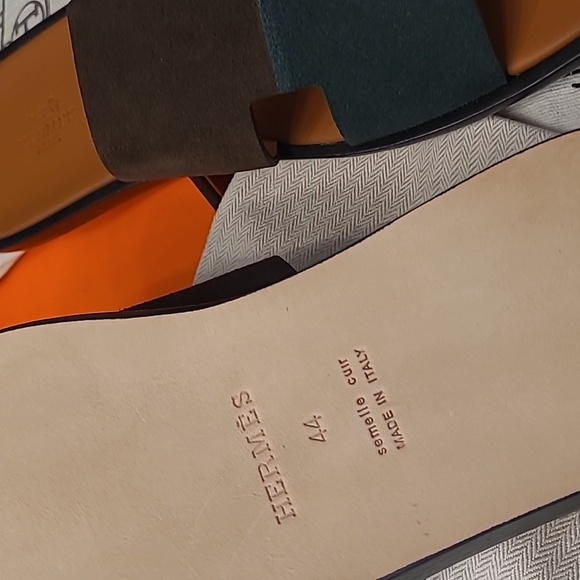 Hermès Izmir Sandal - Picture 12 of 16